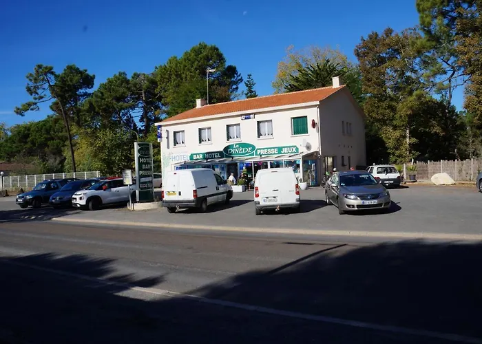 Pinede * 圣让-德蒙